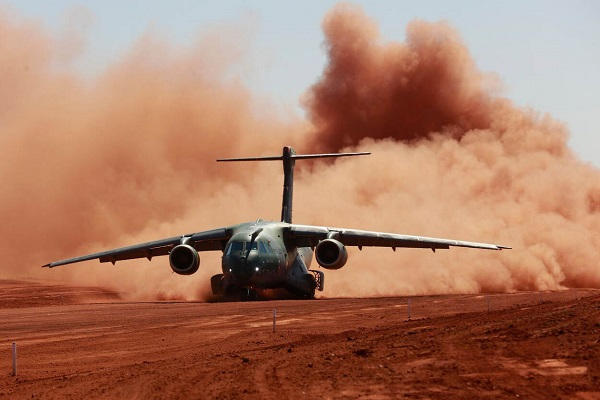 Nederland vervangt vier C-130 Hercules-transportvliegtuigen door vijf Braziliaanse C-390M’s