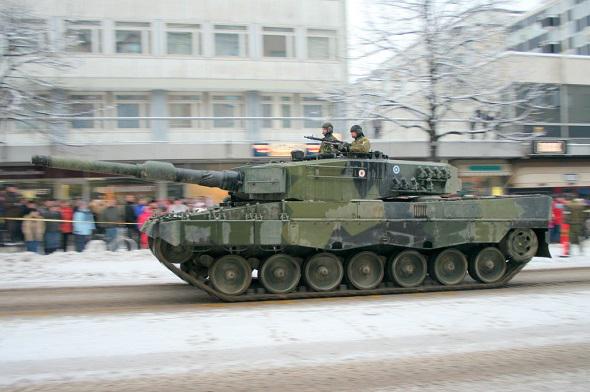 Polska i Finlandia rozmawiają o możliwości dostarczenia Ukrainie czołgów Panther 2