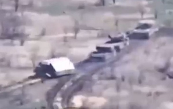 En Ukraine, l'armée russe a déployé un char recouvert d'une carapace - Zone Militaire